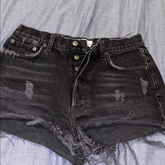 Reformation Pants - Black Reformation shorts